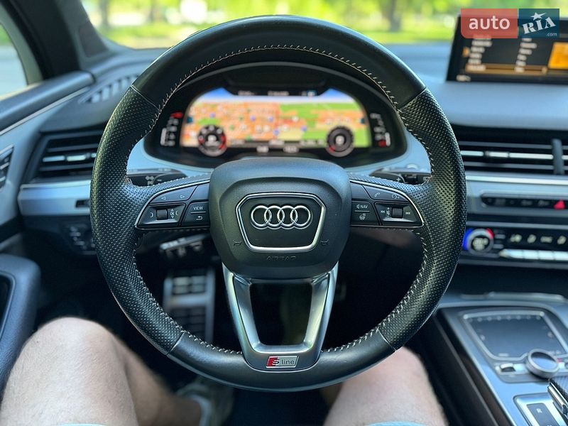 Позашляховик / Кросовер Audi Q7 2017 в Рівному
