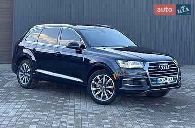 Позашляховик / Кросовер Audi Q7 2016 в Сарнах