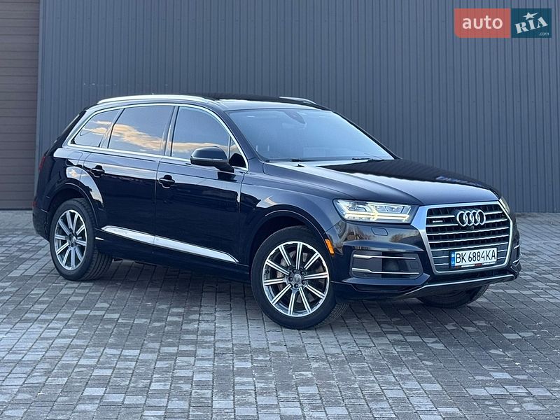 Позашляховик / Кросовер Audi Q7 2016 в Сарнах