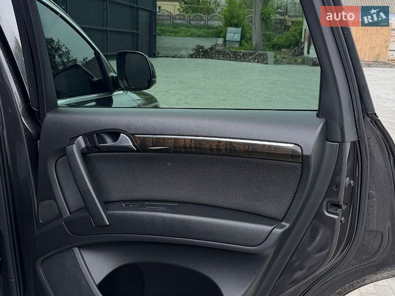 Позашляховик / Кросовер Audi Q7 2007 в Хоролі