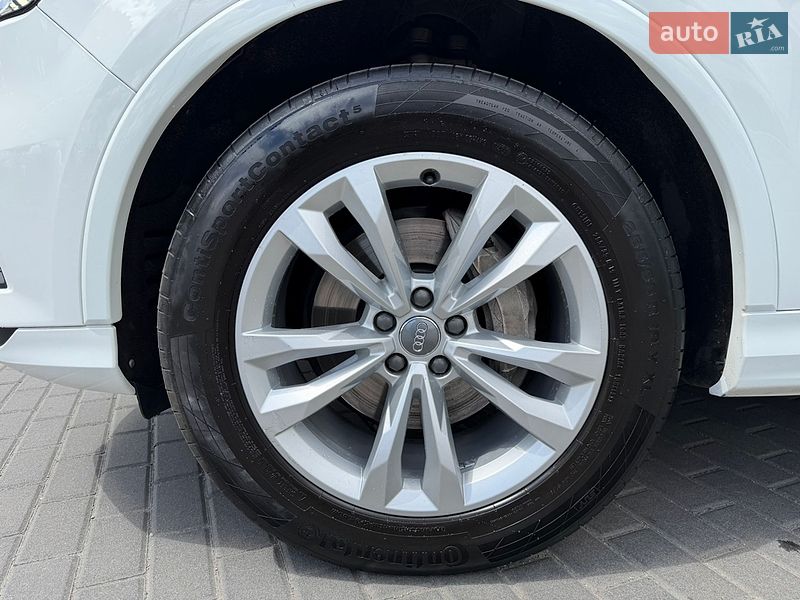 Позашляховик / Кросовер Audi Q7 2020 в Харкові