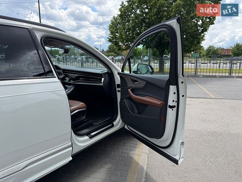 Позашляховик / Кросовер Audi Q7 2020 в Харкові