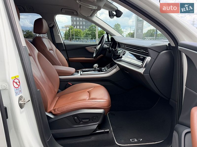 Позашляховик / Кросовер Audi Q7 2020 в Харкові
