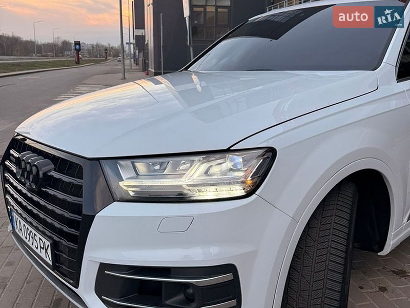 Внедорожник / Кроссовер Audi Q7 2018 в Киеве