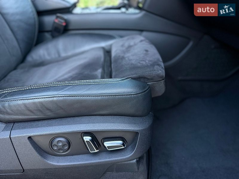 Внедорожник / Кроссовер Audi Q7 2013 в Одессе