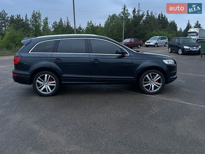 Позашляховик / Кросовер Audi Q7 2007 в Малині