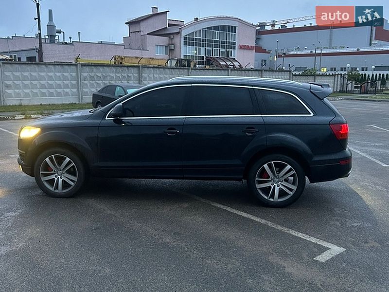 Позашляховик / Кросовер Audi Q7 2007 в Малині