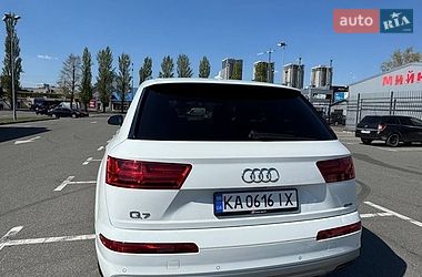 Внедорожник / Кроссовер Audi Q7 2017 в Киеве