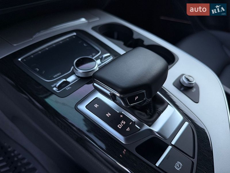 Внедорожник / Кроссовер Audi Q7 2017 в Харькове