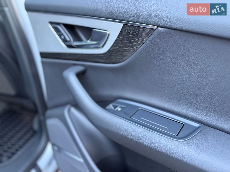 Внедорожник / Кроссовер Audi Q7 2017 в Харькове