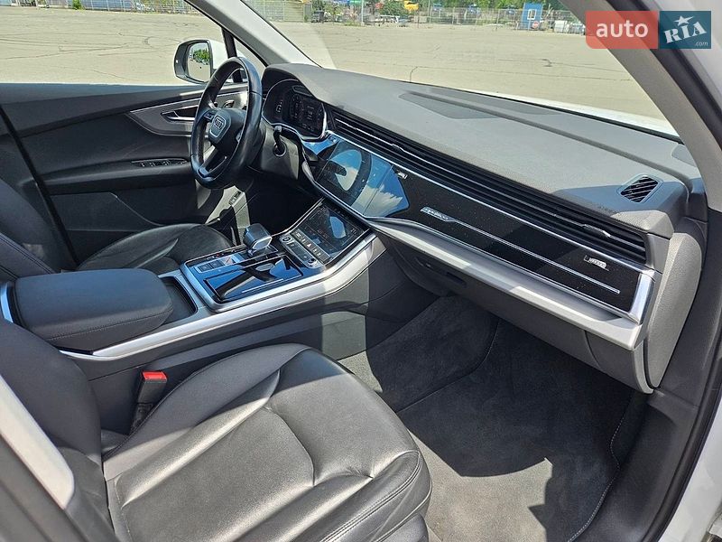 Внедорожник / Кроссовер Audi Q7 2021 в Днепре
