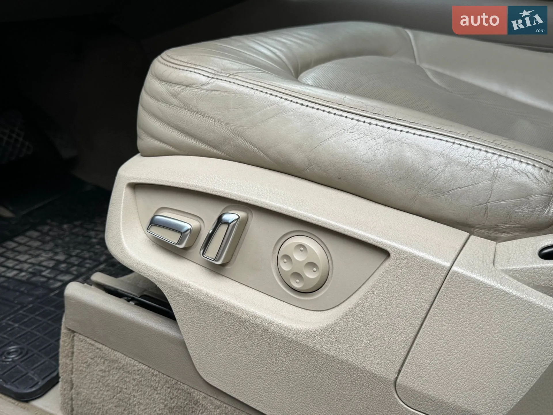 2010 Audi Q7 - мініатюра 18