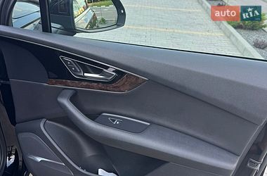Внедорожник / Кроссовер Audi Q7 2016 в Черновцах