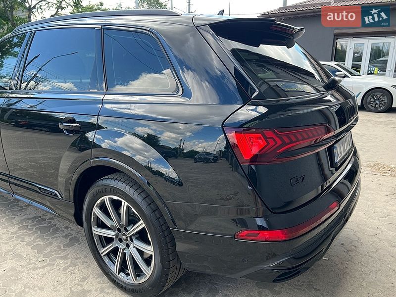 Внедорожник / Кроссовер Audi Q7 2023 в Киеве