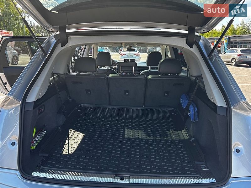 Позашляховик / Кросовер Audi Q7 2018 в Києві фото 21 Позашляховик / Кросовер Audi Q7 2018 в Києві