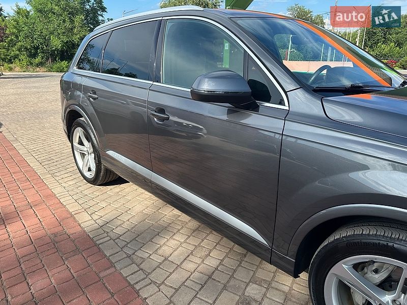 Внедорожник / Кроссовер Audi Q7 2018 в Кривом Роге