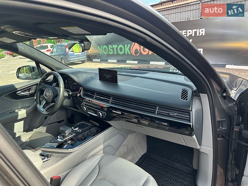 Внедорожник / Кроссовер Audi Q7 2018 в Кривом Роге
