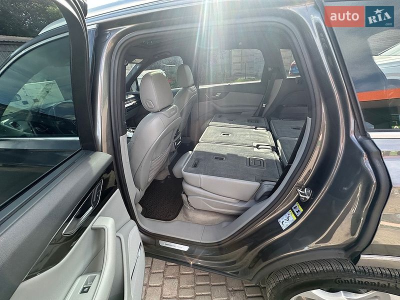 Внедорожник / Кроссовер Audi Q7 2018 в Кривом Роге