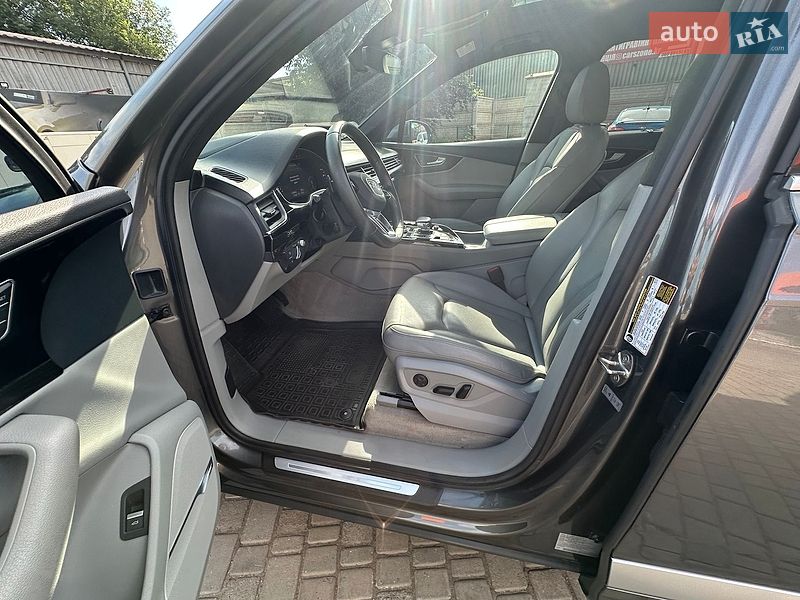 Внедорожник / Кроссовер Audi Q7 2018 в Кривом Роге