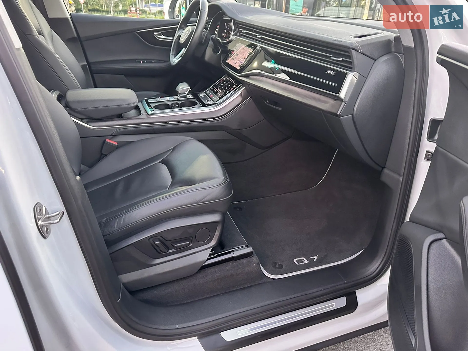 2022 Audi Q7 - мініатюра 22