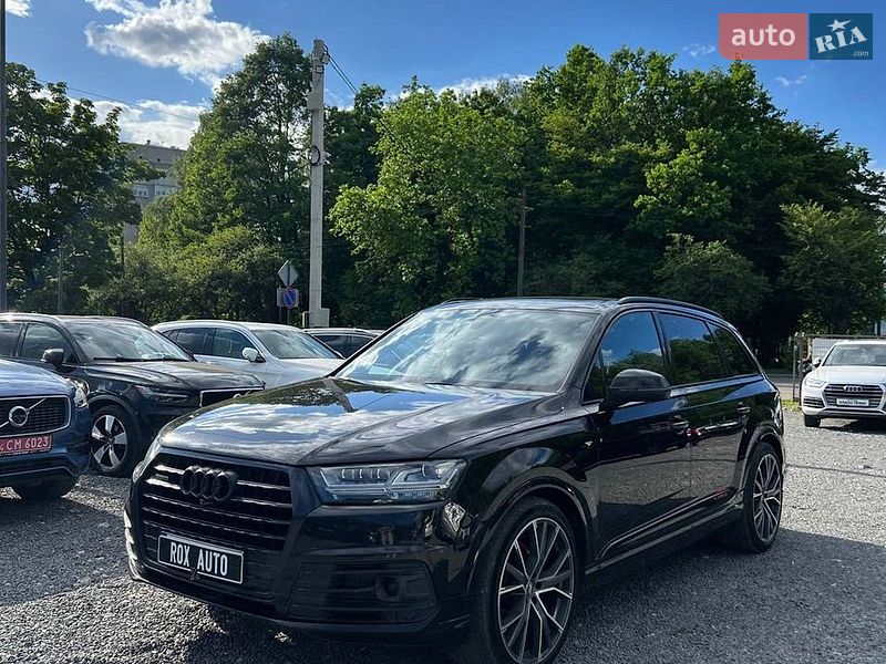 Внедорожник / Кроссовер Audi Q7 2015 в Новояворовске
