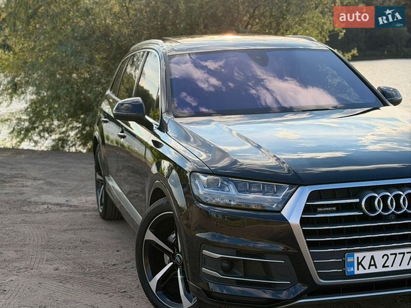 Внедорожник / Кроссовер Audi Q7 2017 в Киеве