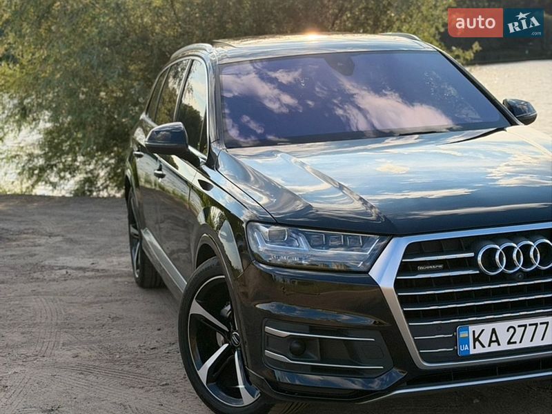 Внедорожник / Кроссовер Audi Q7 2017 в Киеве