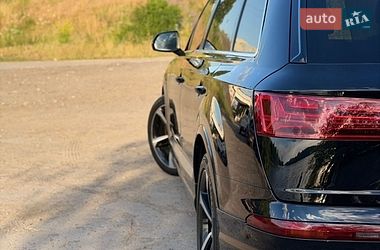 Внедорожник / Кроссовер Audi Q7 2017 в Киеве