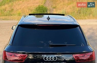 Внедорожник / Кроссовер Audi Q7 2017 в Киеве