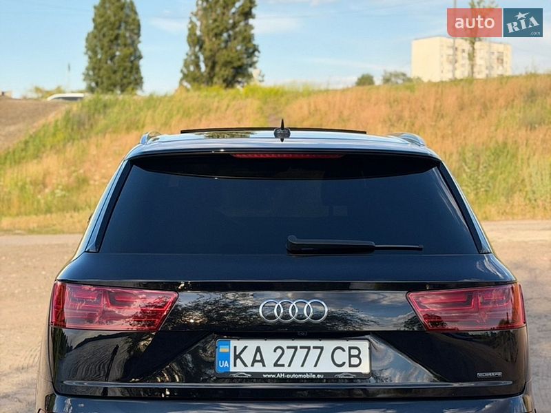 Внедорожник / Кроссовер Audi Q7 2017 в Киеве