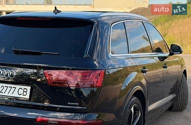 Внедорожник / Кроссовер Audi Q7 2017 в Киеве