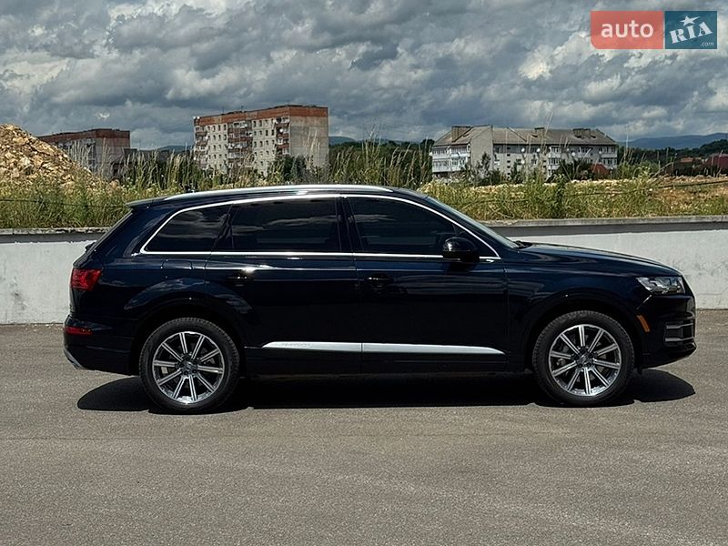 Внедорожник / Кроссовер Audi Q7 2016 в Мукачево
