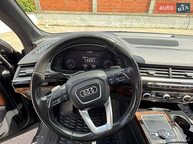 Внедорожник / Кроссовер Audi Q7 2016 в Мукачево