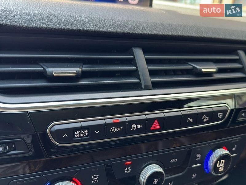 Внедорожник / Кроссовер Audi Q7 2016 в Мукачево