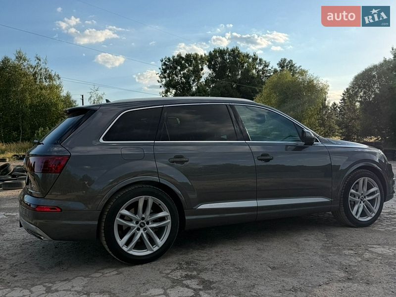 Позашляховик / Кросовер Audi Q7 2018 в Львові