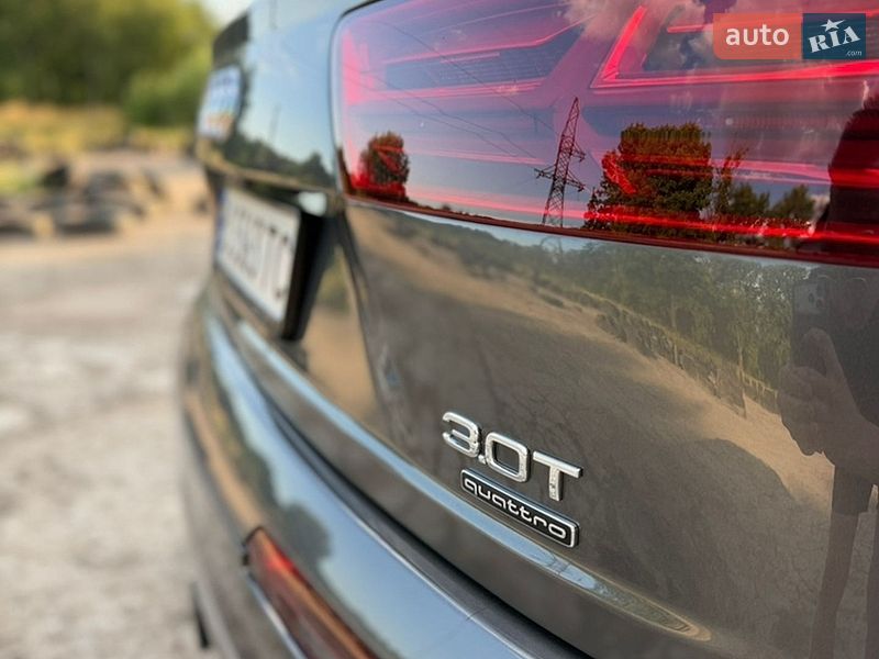Позашляховик / Кросовер Audi Q7 2018 в Львові