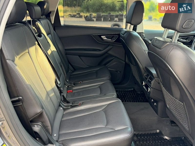 Позашляховик / Кросовер Audi Q7 2018 в Львові