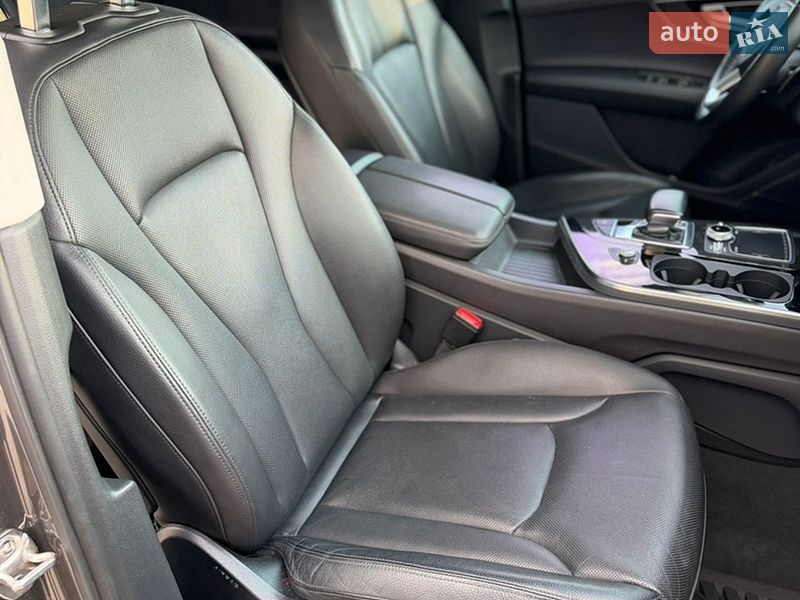 Позашляховик / Кросовер Audi Q7 2018 в Львові