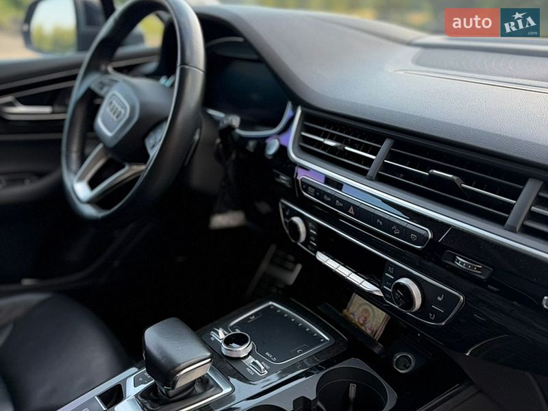Позашляховик / Кросовер Audi Q7 2018 в Львові