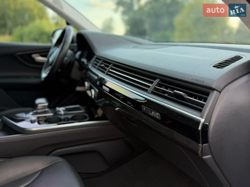 Позашляховик / Кросовер Audi Q7 2018 в Львові
