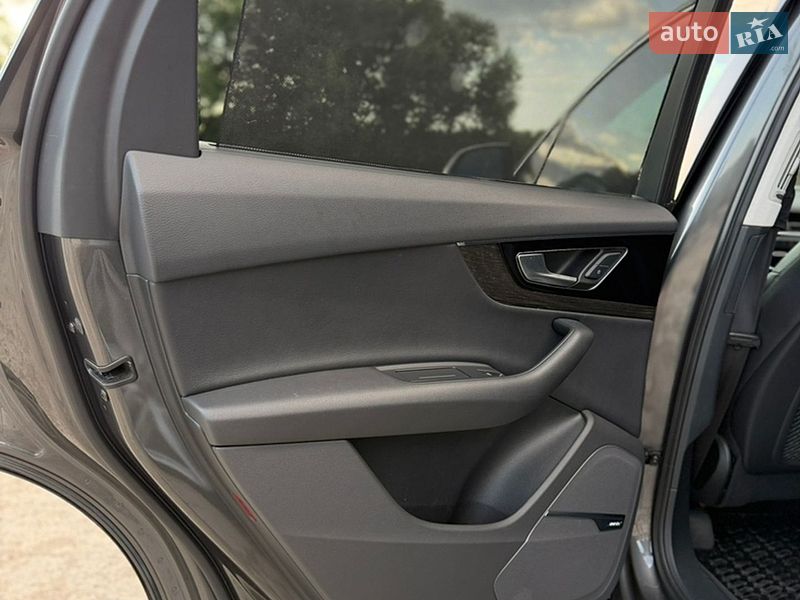 Позашляховик / Кросовер Audi Q7 2018 в Львові
