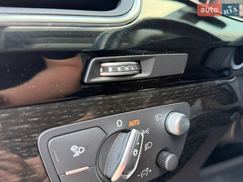 Позашляховик / Кросовер Audi Q7 2018 в Львові