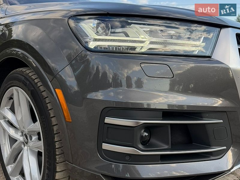 Позашляховик / Кросовер Audi Q7 2018 в Львові