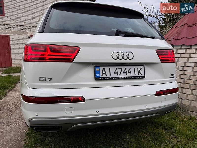 Внедорожник / Кроссовер Audi Q7 2015 в Киеве фото 4 Внедорожник / Кроссовер Audi Q7 2015 в Киеве