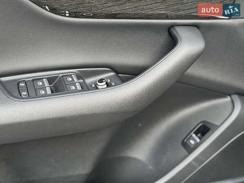Audi Q7 2021 VIN WA1LXAF78MD035087 фото оголошення 17 з 72