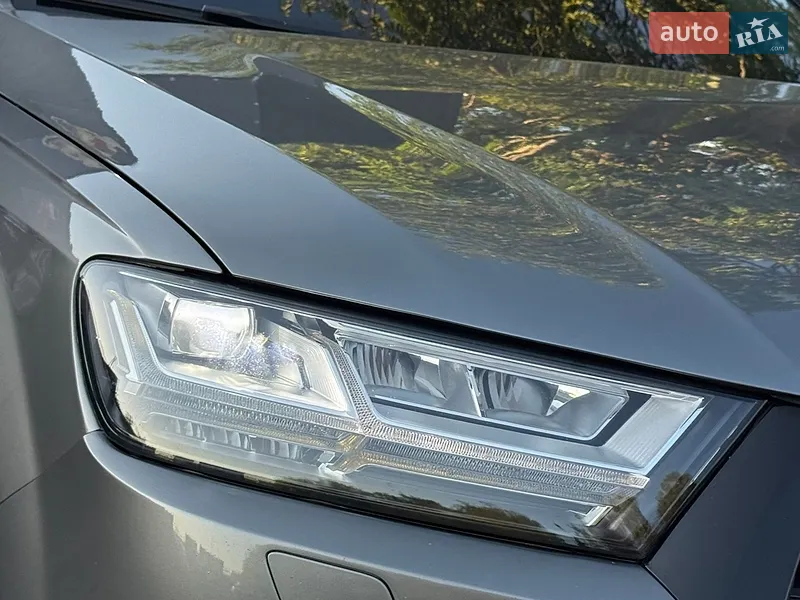 Audi Q7 2017 VIN WA1VAAF72JD011146 фото оголошення 10 з 118