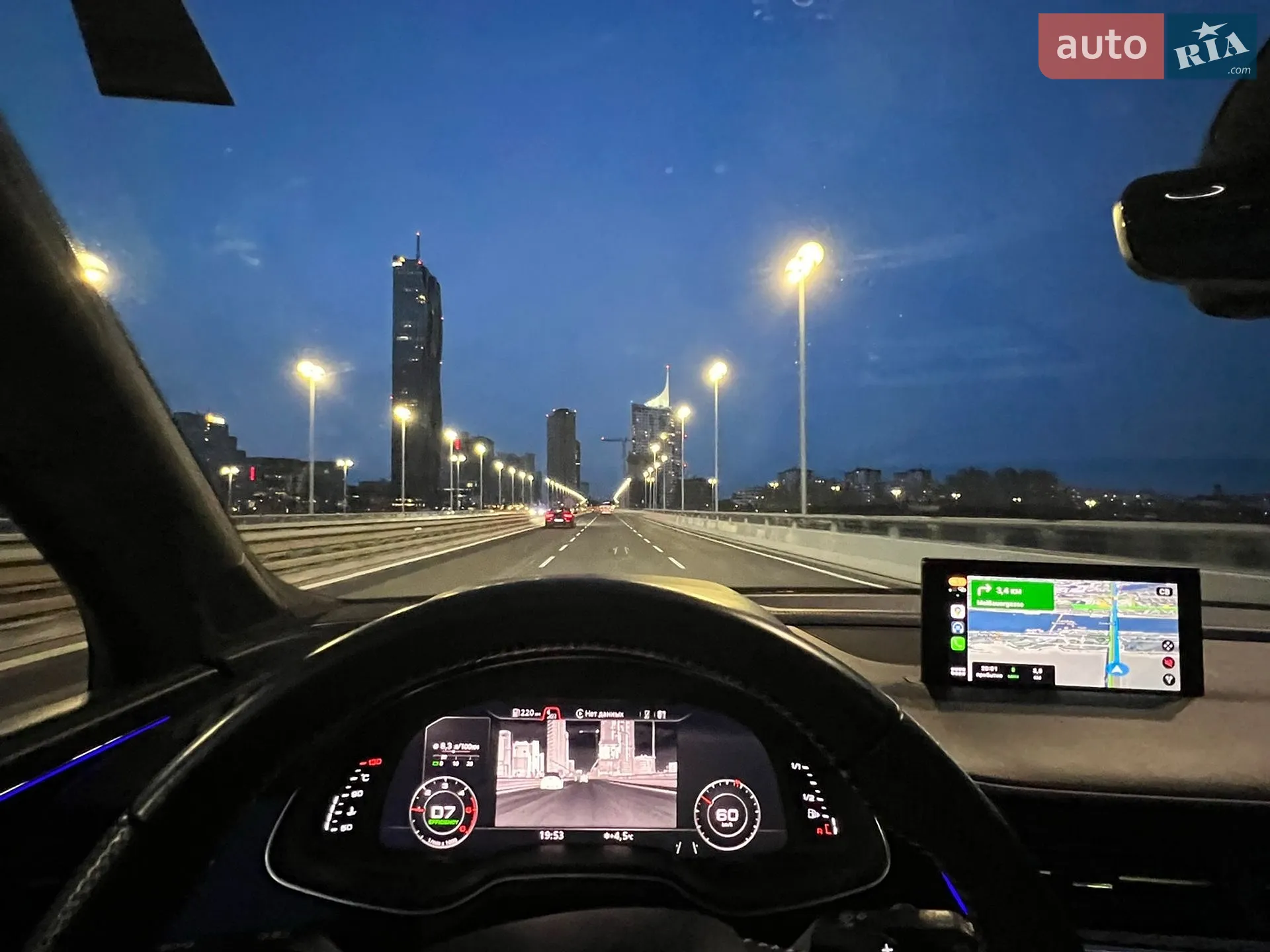 Audi Q7 2018 VIN WAUZZZ4M8JD034497 фото оголошення 24 з 71