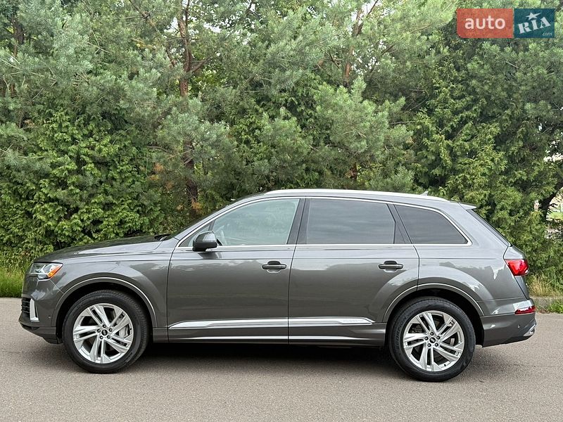 Внедорожник / Кроссовер Audi Q7 2021 в Ровно