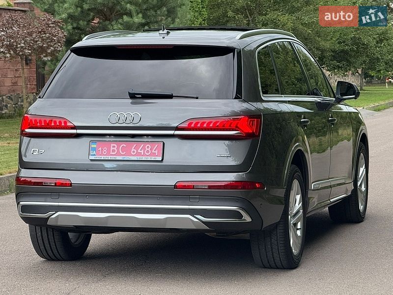 Внедорожник / Кроссовер Audi Q7 2021 в Ровно