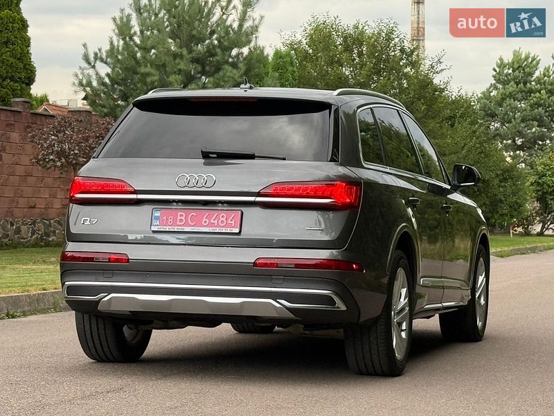 Внедорожник / Кроссовер Audi Q7 2021 в Ровно